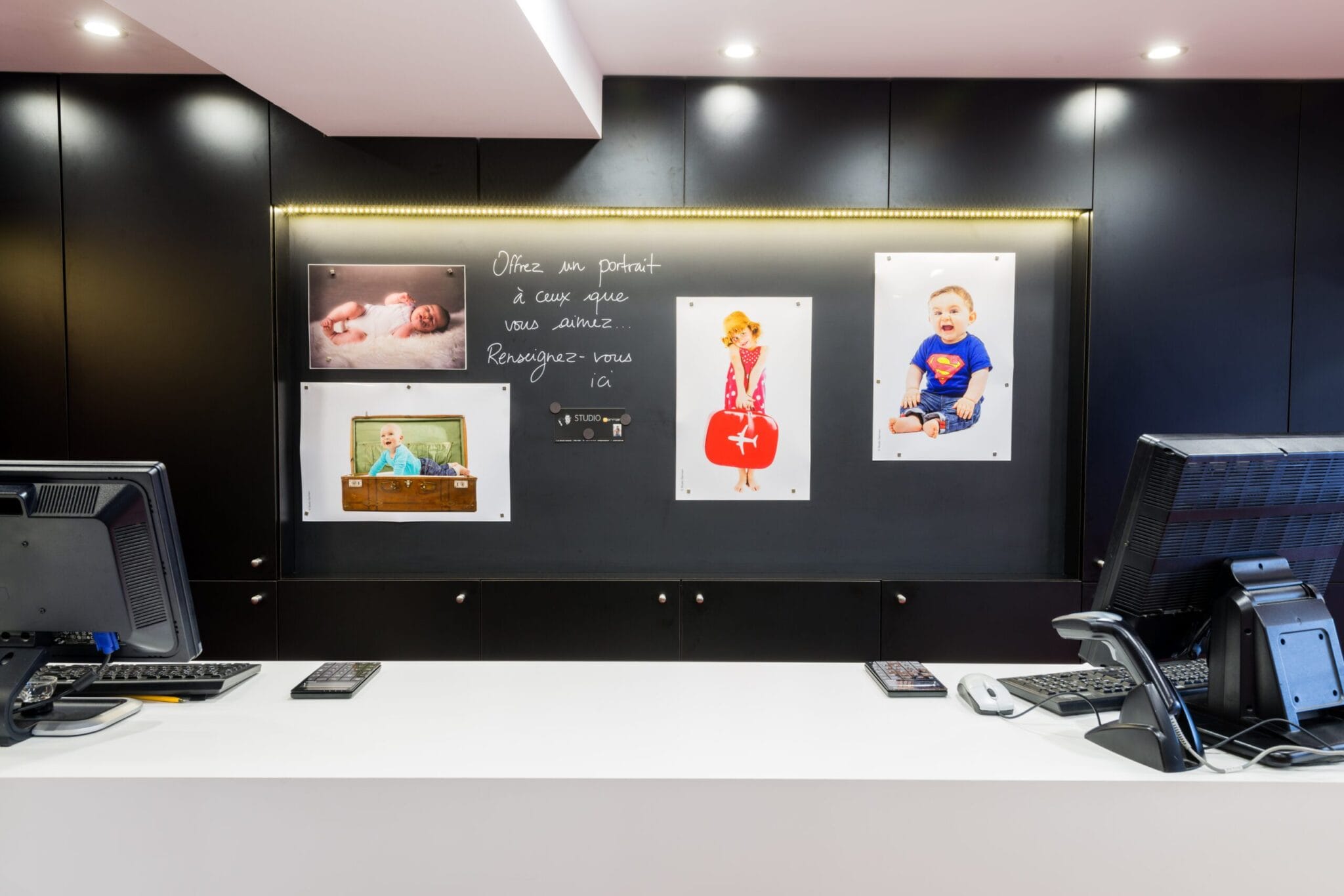 Les cartes mémoires et accessoires, mur de nos clients ont du talent, chez Germain Photographie à Tours centre